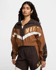 Nike Women's Zip-up Jacket in Woven Fabric Velvet Brown