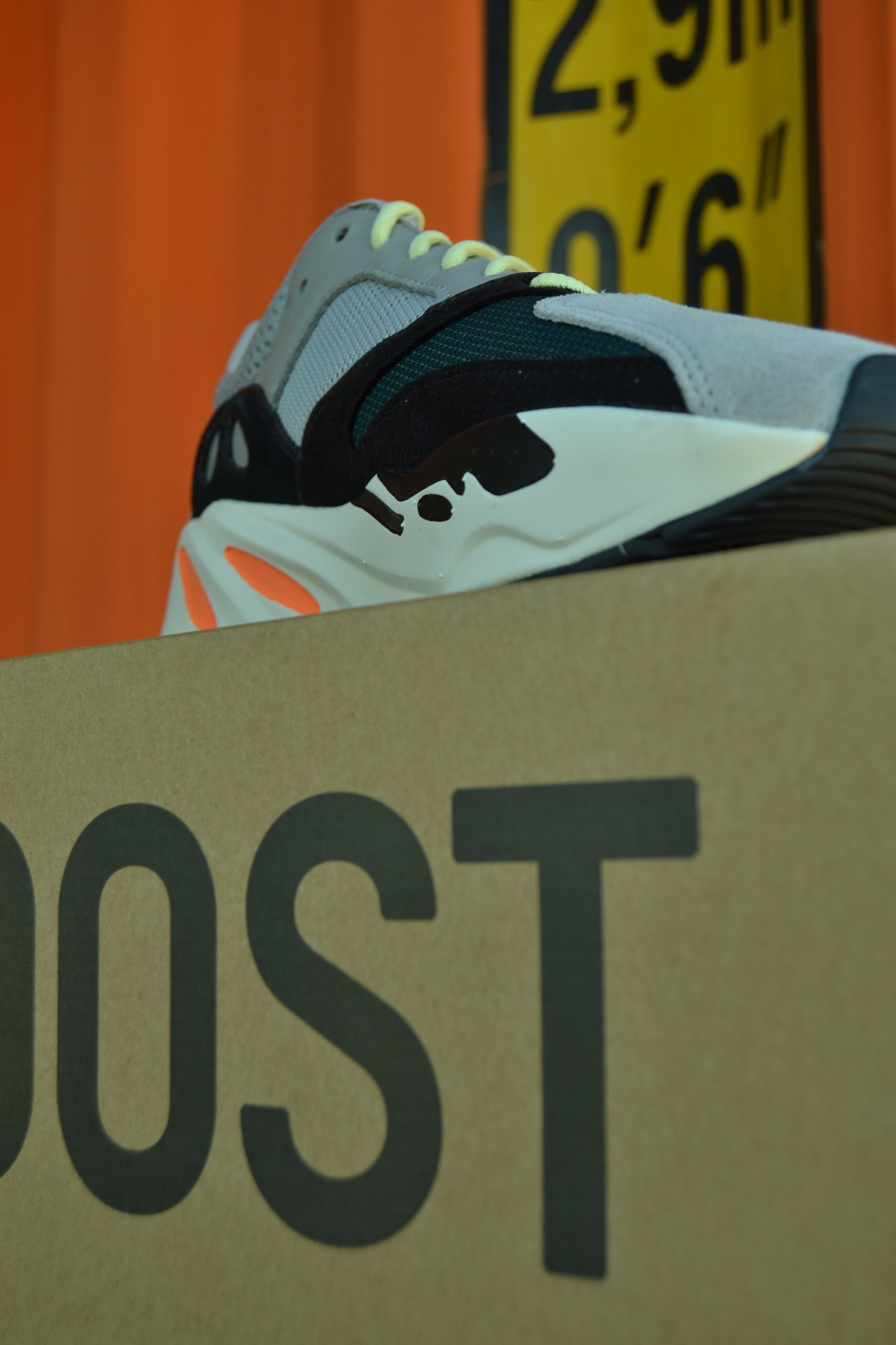adidas Yeezy Boost 700 